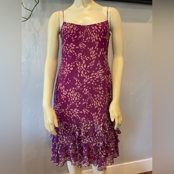 BCBGMaxAzria Dresses & Skirts - Women’s Y2K BCBG silk ruffled dress size 8